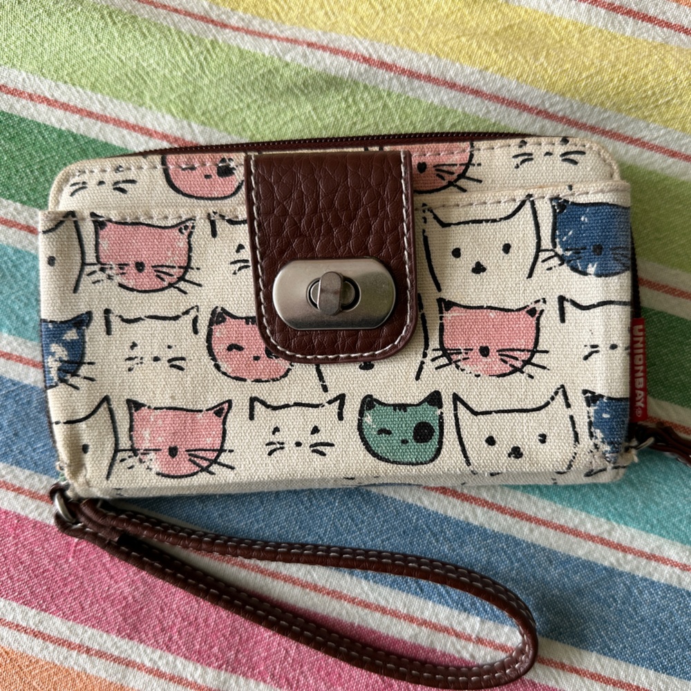 Unionbay Cat Print Wristlet Wallet